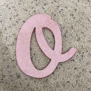 Pink glitter O